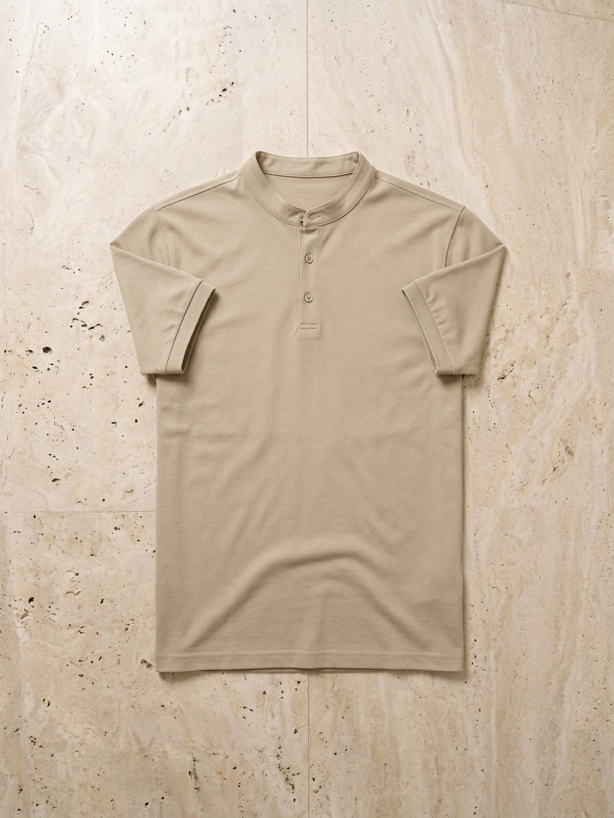 Caqui | Camisa polo de algodão slim Sartong Lugano caqui – peça sozinha vista de cima