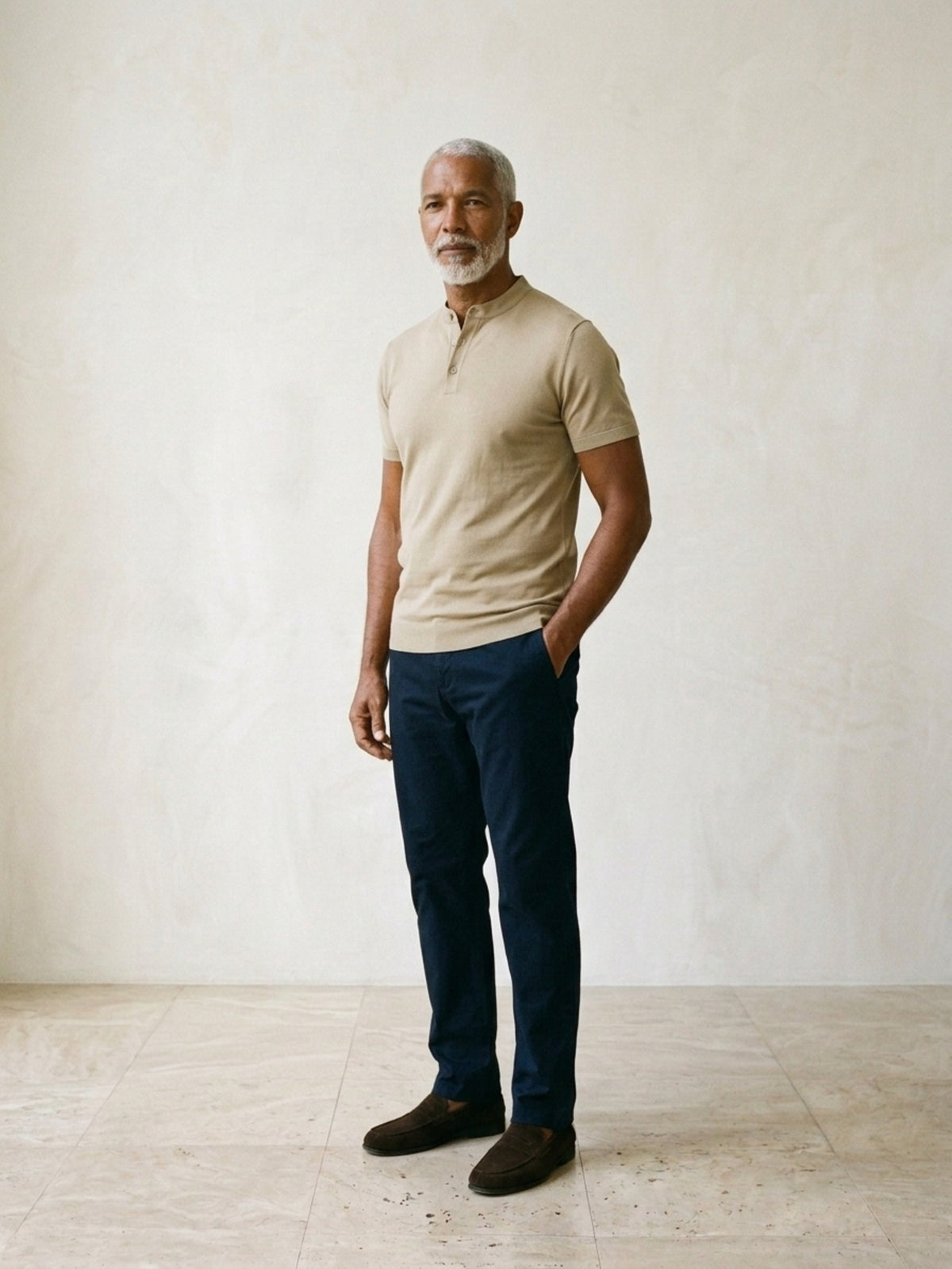 Caqui | Camisa polo de algodão slim Sartong Lugano caqui – vista três quartos