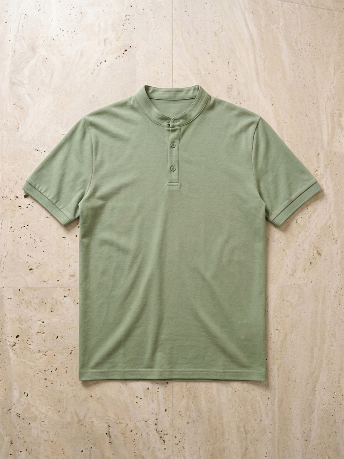 Verde-claro | Camisa polo de algodão slim Sartong Lugano verde-claro – peça sozinha vista de cima