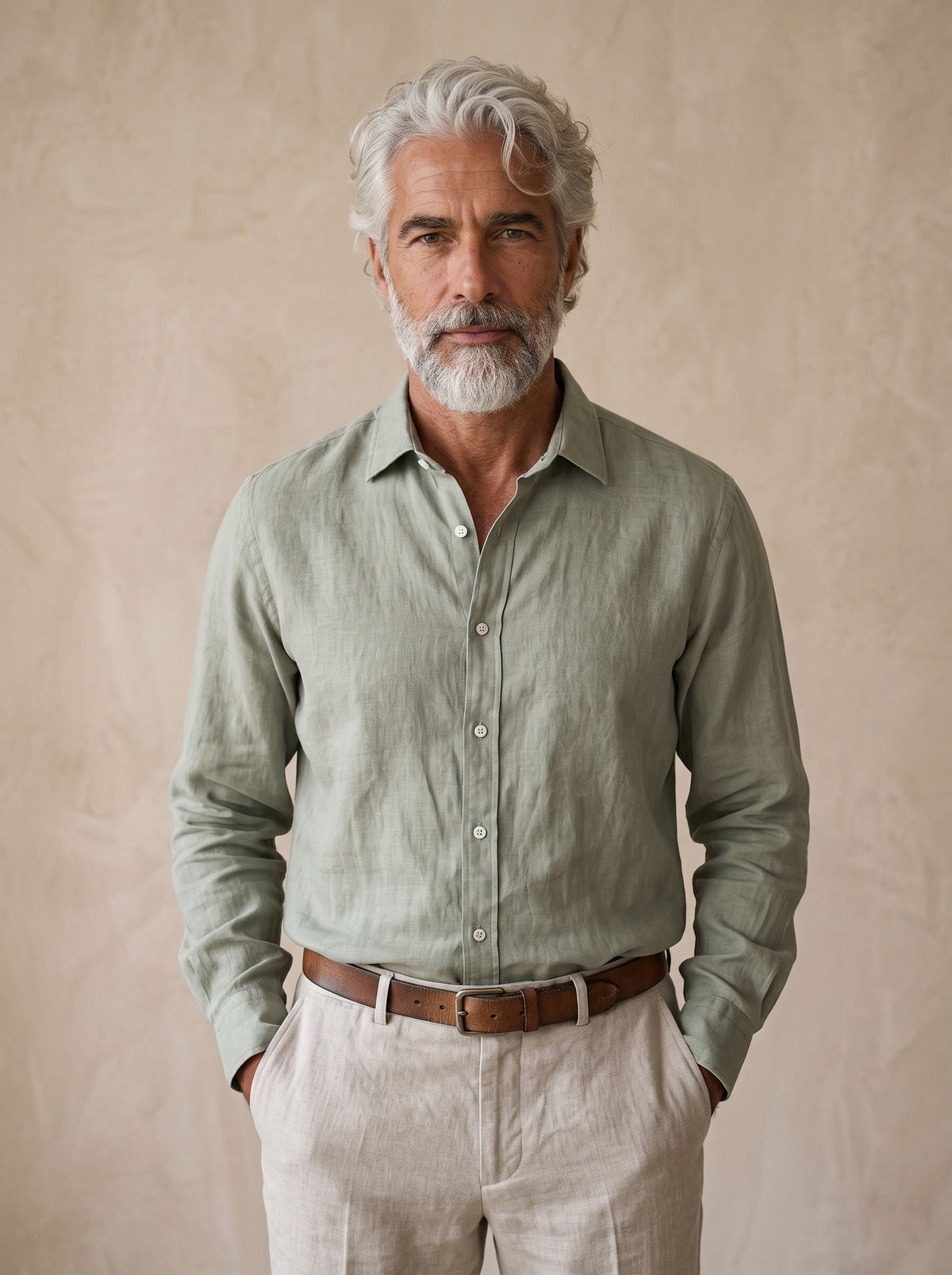 Verde | Camisa social de linho slim Marselha verde – vista de frente, recorte próximo