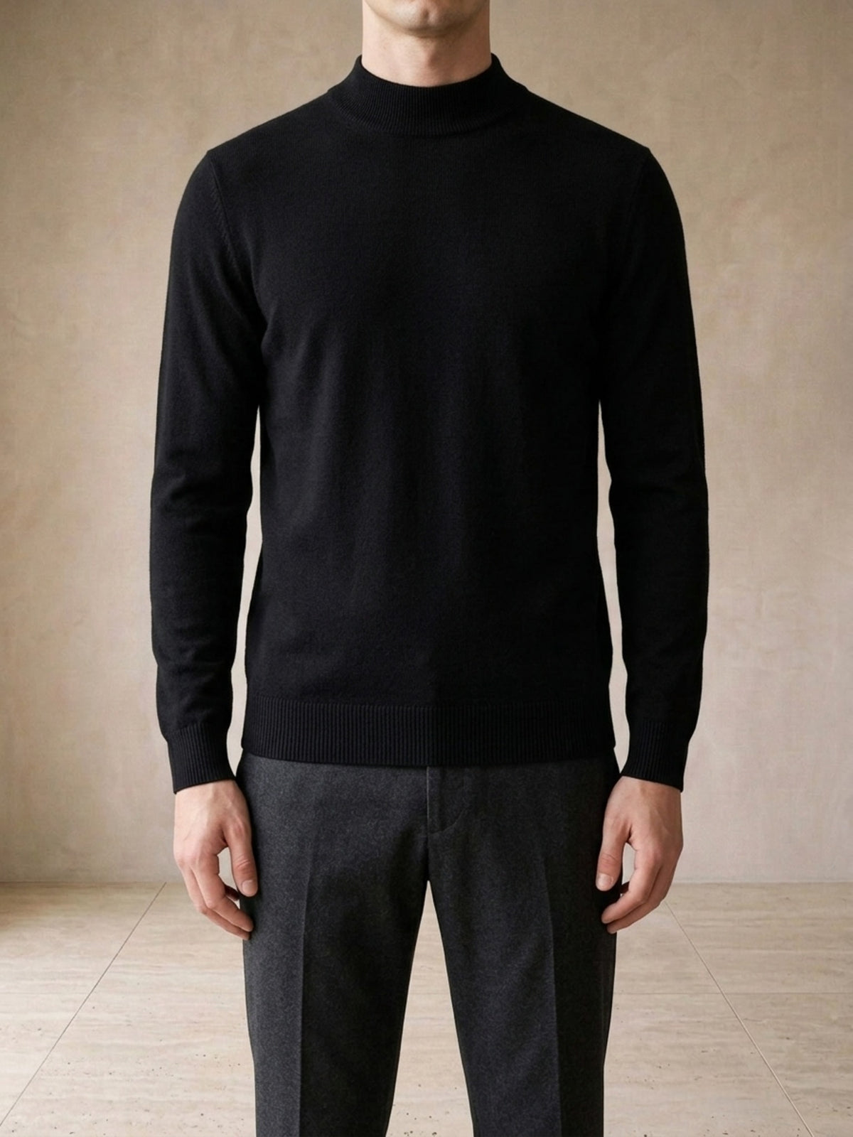 Preto | Suéter de lã gola alta Sartong Megève preto – peça no corpo, foto de produto