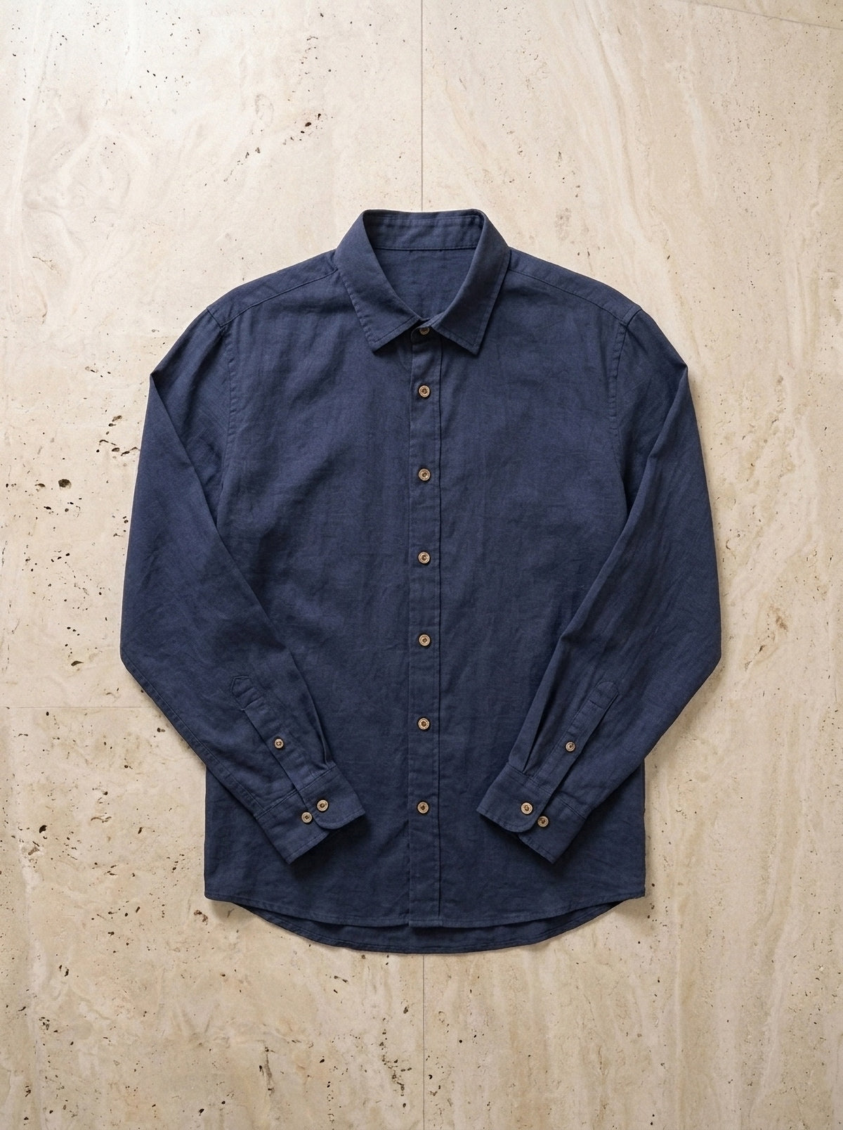 Azul-marinho | Camisa social Ménerbes azul-marinho – peça sozinha vista de cima