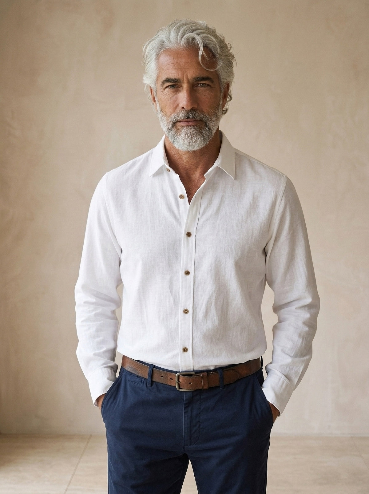 Branco | Camisa social Ménerbes branco – vista de frente, recorte próximo