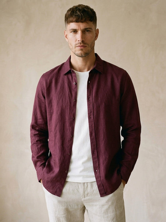 Vinho | Camisa de linho Mijas vinho – vista de frente, recorte próximo