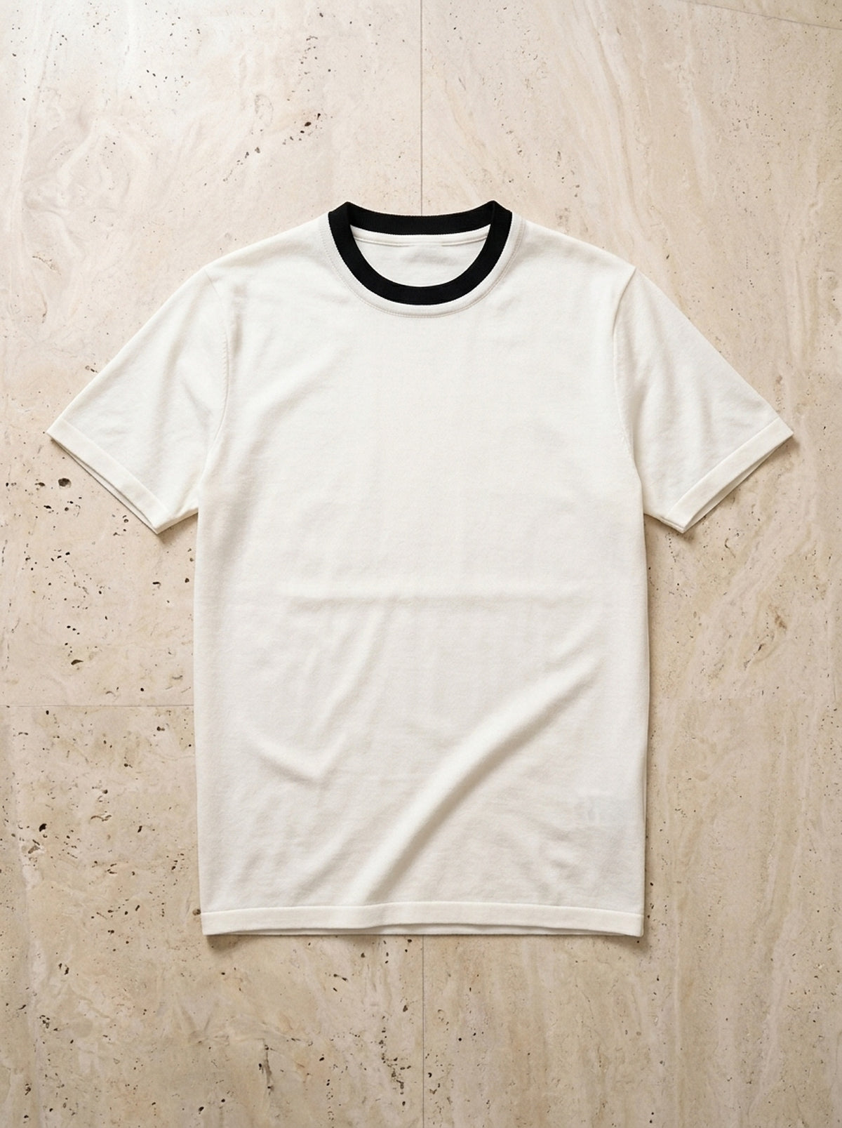 Branco | Camiseta slim com gola contrastante Modena branco – peça sozinha vista de cima