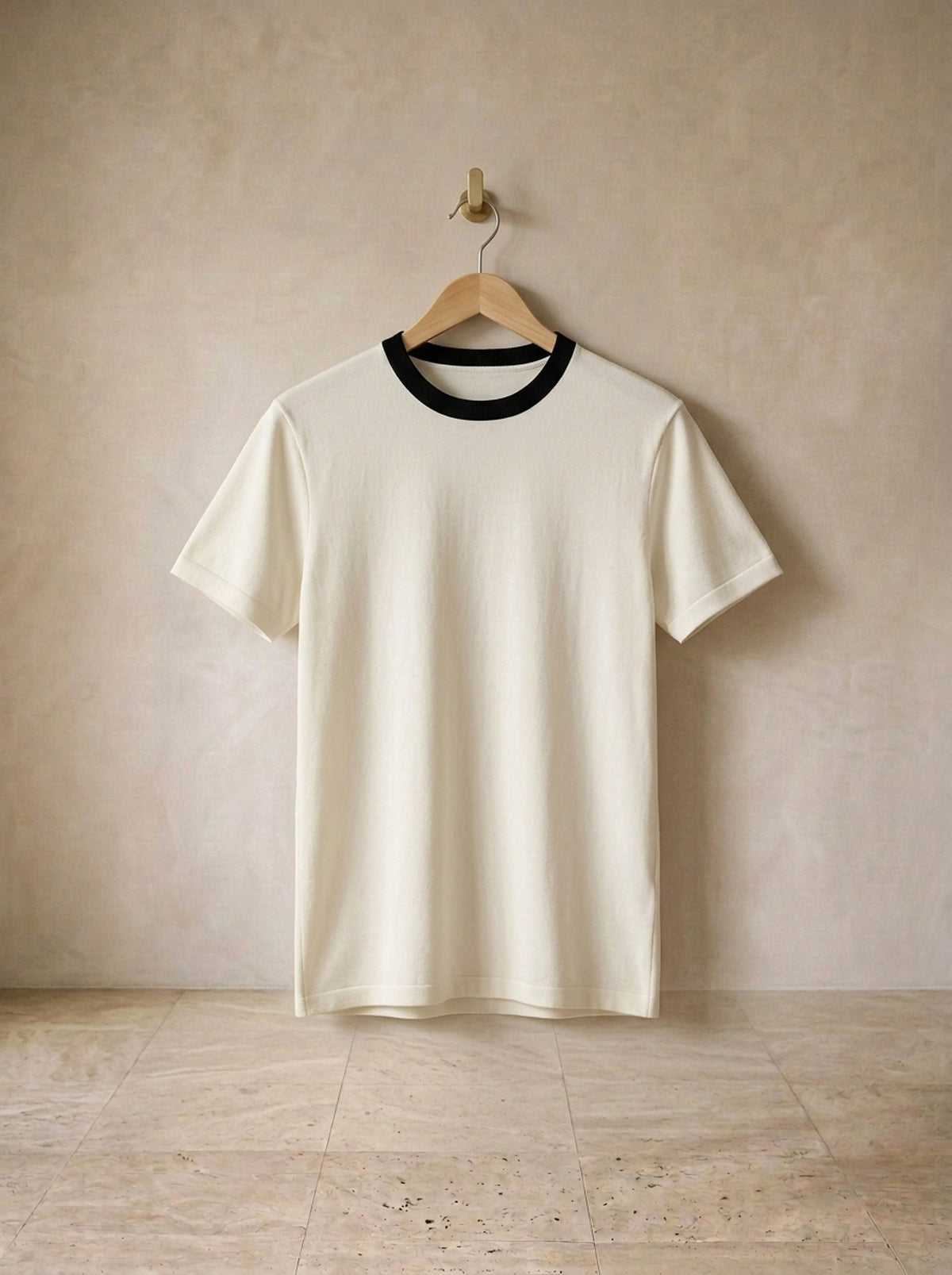Branco | Camiseta slim com gola contrastante Modena branco – peça sozinha, foto de produto