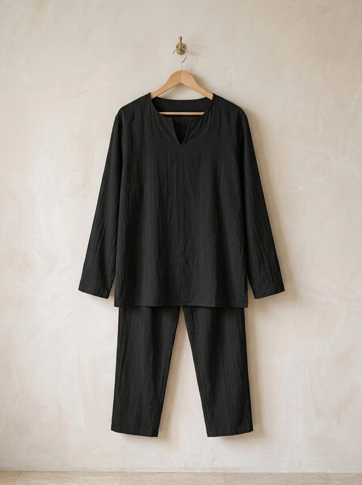 Preto | Conjunto bata decote V e calça Mojácar preto – peça sozinha, foto de produto