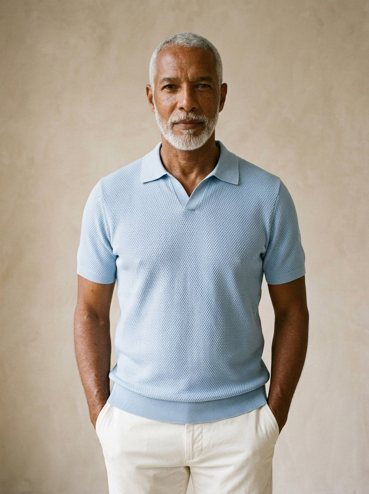 Azul-claro | Camisa polo de tricot slim Mulhouse azul-claro – vista de frente, recorte próximo