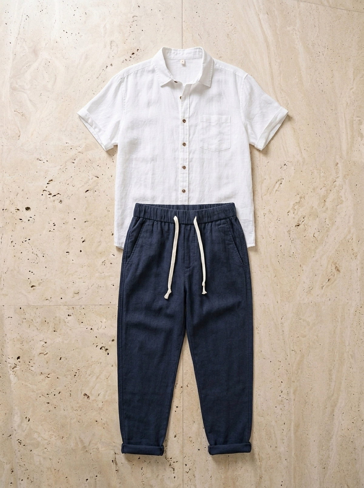Camisa branca, calça marinho | Conjunto de linho Mykonos camisa branca, calça marinho – peça sozinha vista de cima