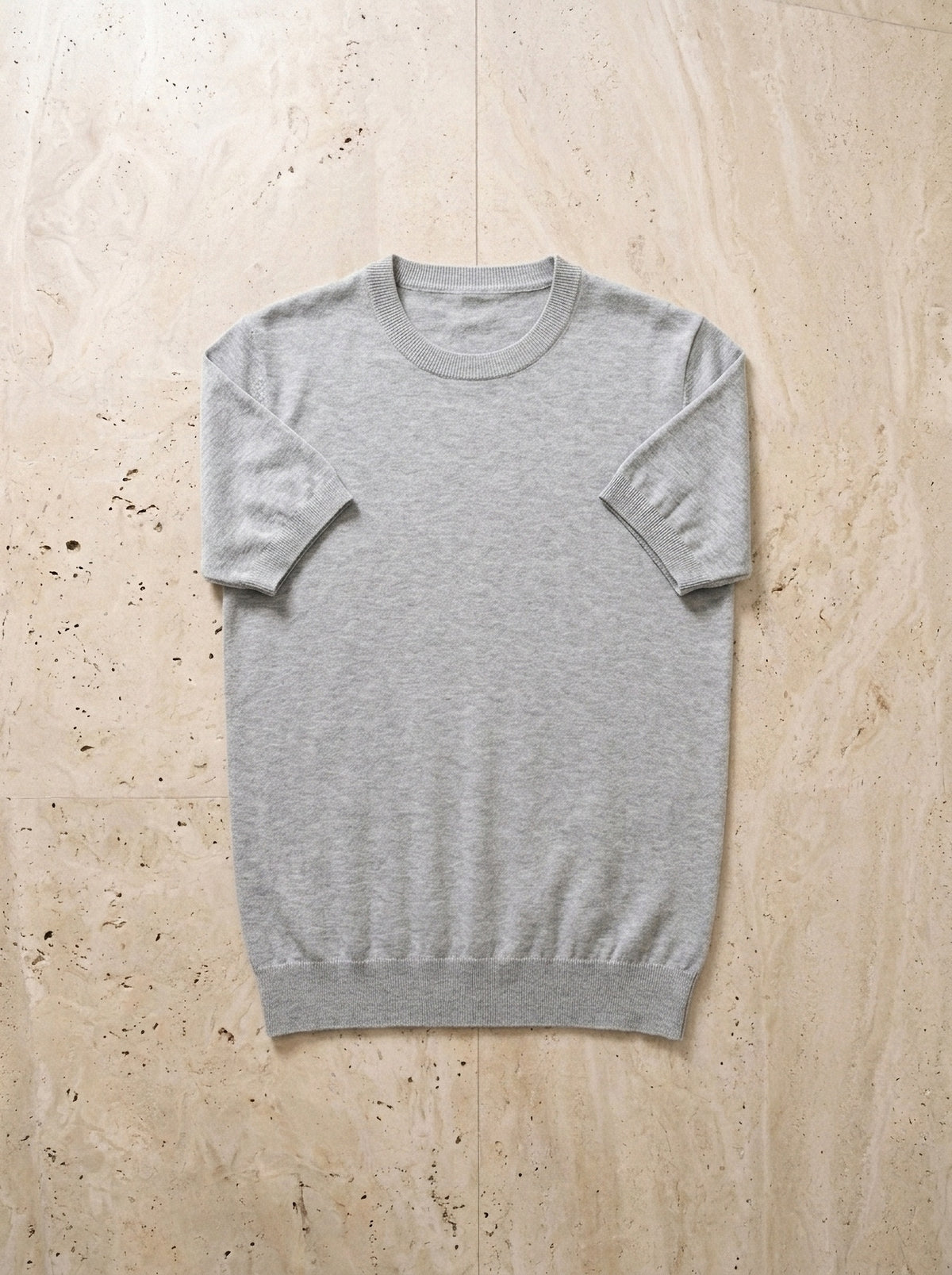 Cinza | Camiseta de tricot Myrdal cinza – peça sozinha vista de cima