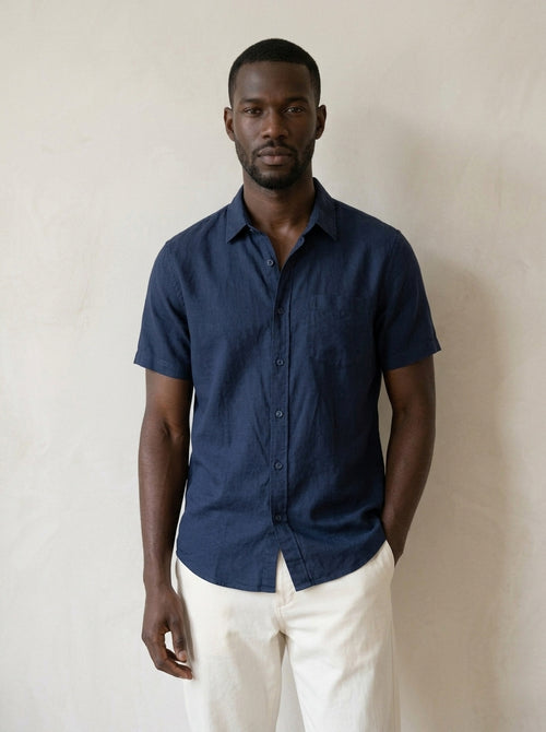 Azul-escuro | Camisa social slim Parisot azul-escuro – vista de frente, recorte próximo