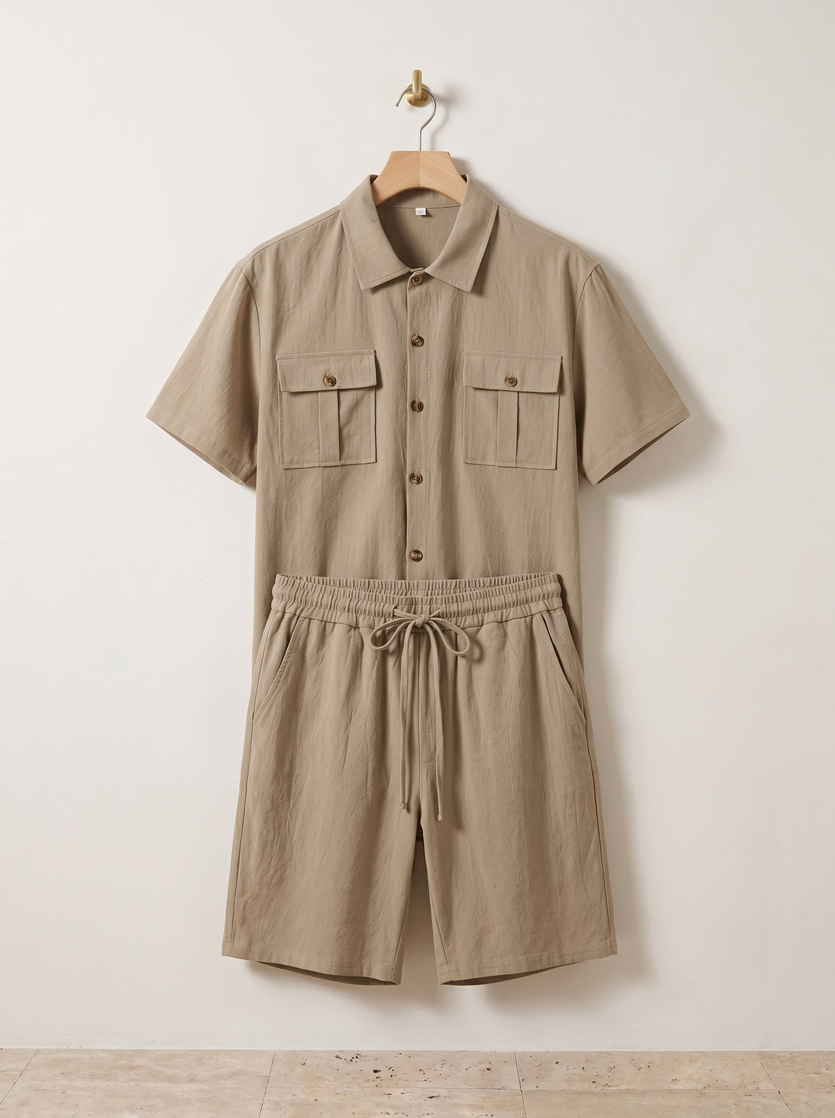 Cáqui | Conjunto camisa com bolsos e short de linho Paxos cáqui – peça sozinha, foto de produto