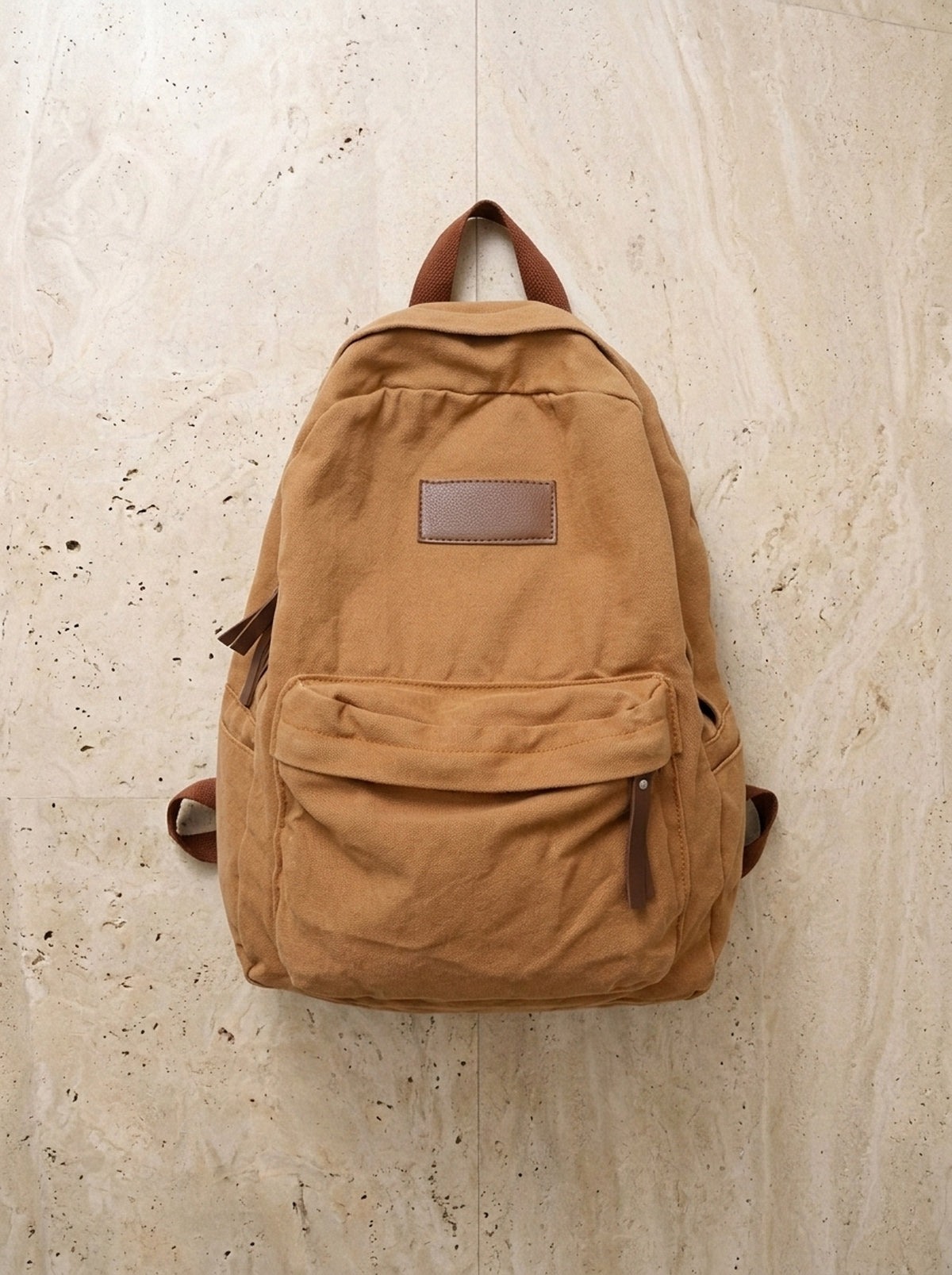Marrom | Mochila de nylon Peja marrom – mochila sozinha vista de cima