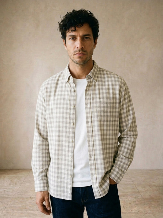 Cinza | Camisa xadrez vichy Piodão cinza – vista de frente, recorte próximo