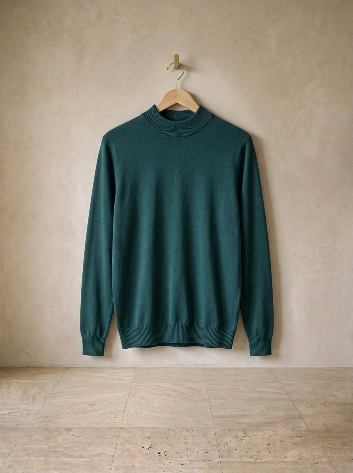 Verde-militar | Suéter meia gola de viscose Pontresina verde-militar – peça sozinha, foto de produto