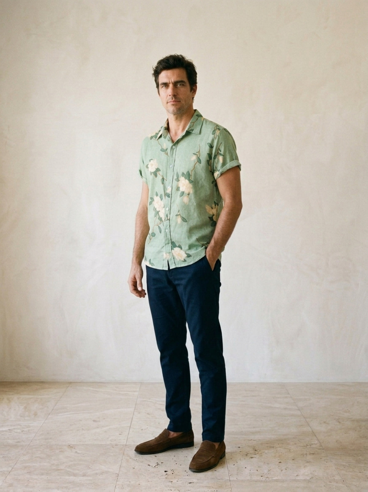 Verde | Camisa floral Provence verde – vista três quartos