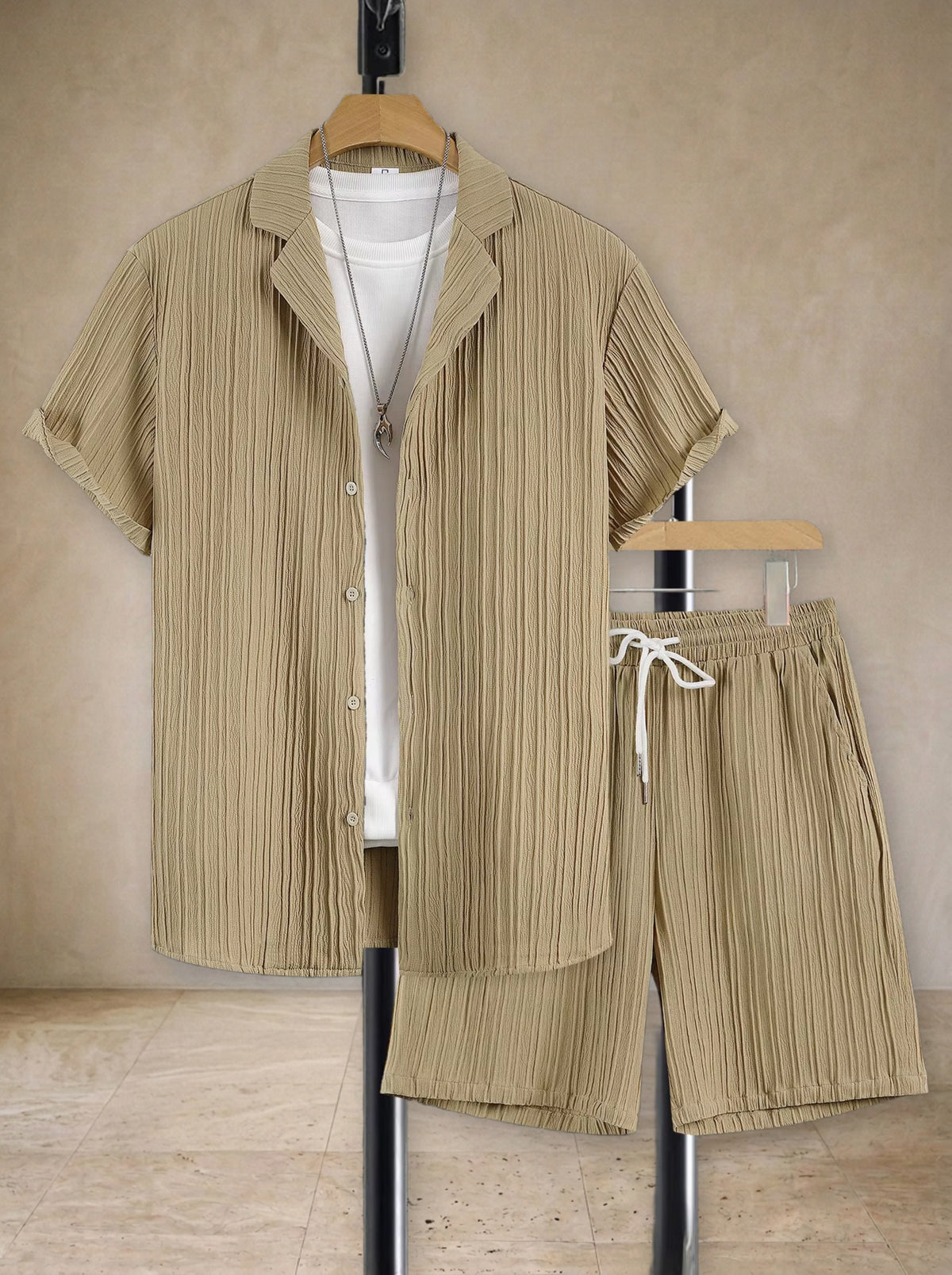 Cáqui | Conjunto camisa plissada e short Ramatuelle cáqui – foto de produto
