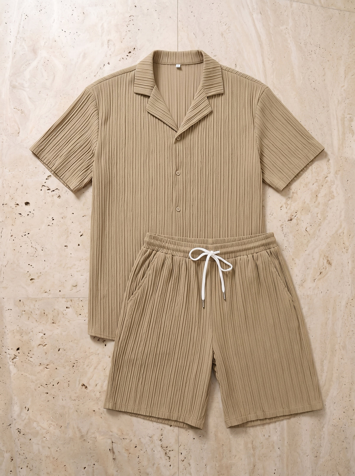 Cáqui | Conjunto camisa plissada e short Ramatuelle cáqui – peça sozinha vista de cima