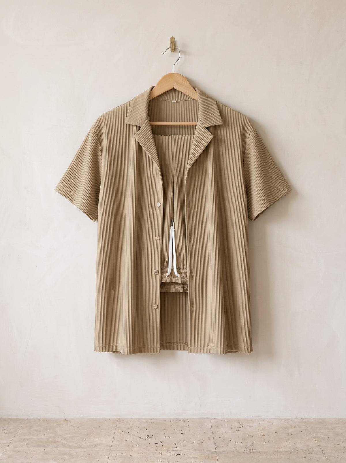 Cáqui | Conjunto camisa plissada e short Ramatuelle cáqui – peça sozinha, foto de produto
