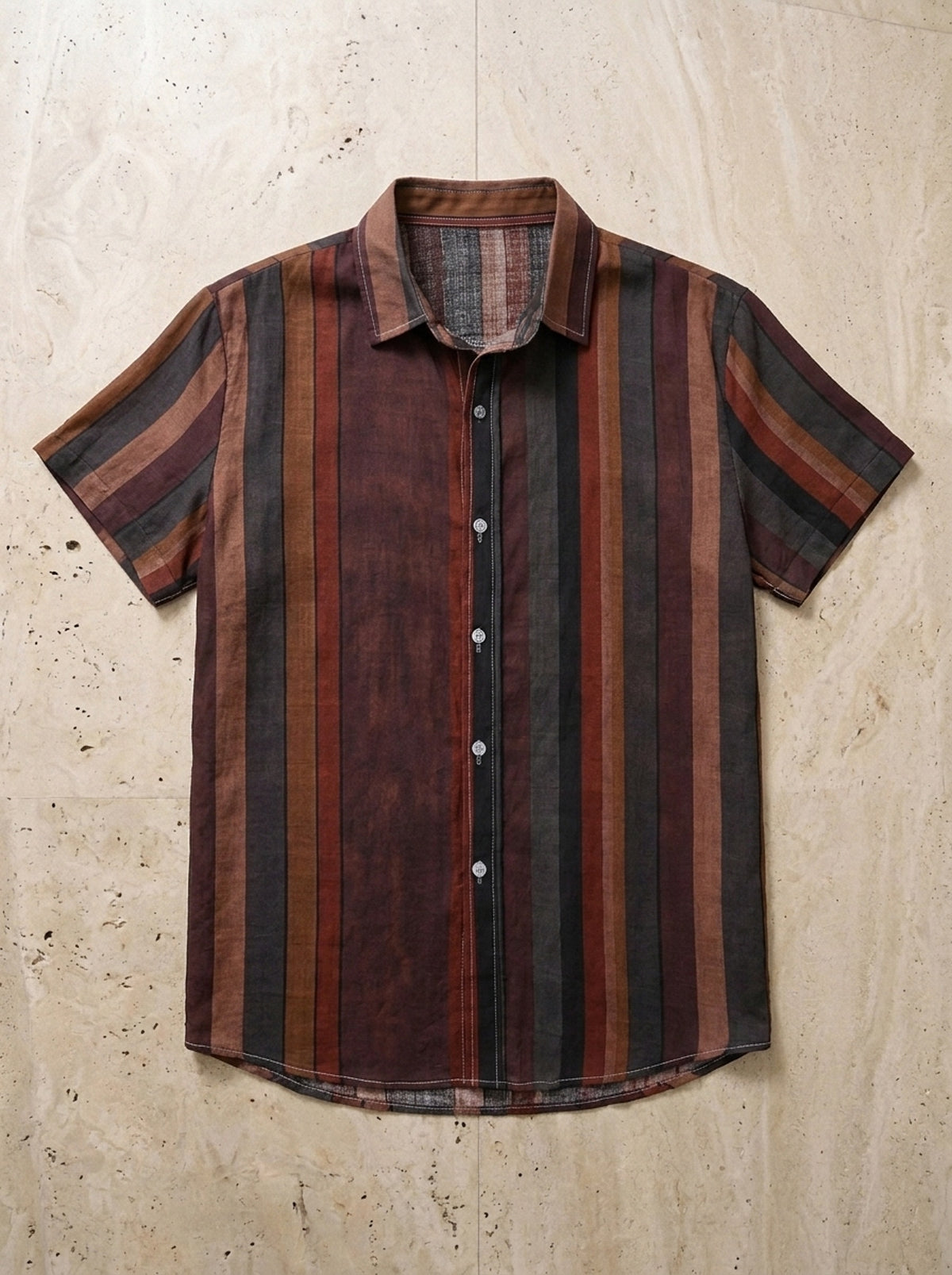 Camisa listrada tons terrosos Reykjavik – peça sozinha vista de cima