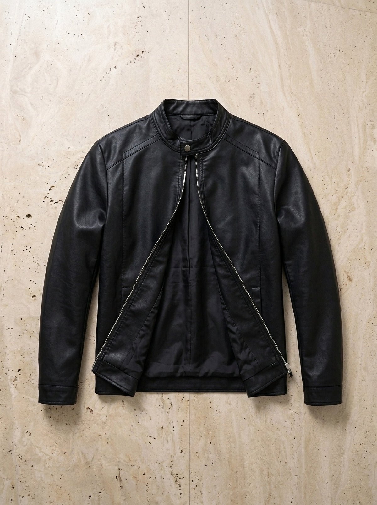 Preto | Jaqueta de couro ecológico café racer Riga preto – peça sozinha vista de cima
