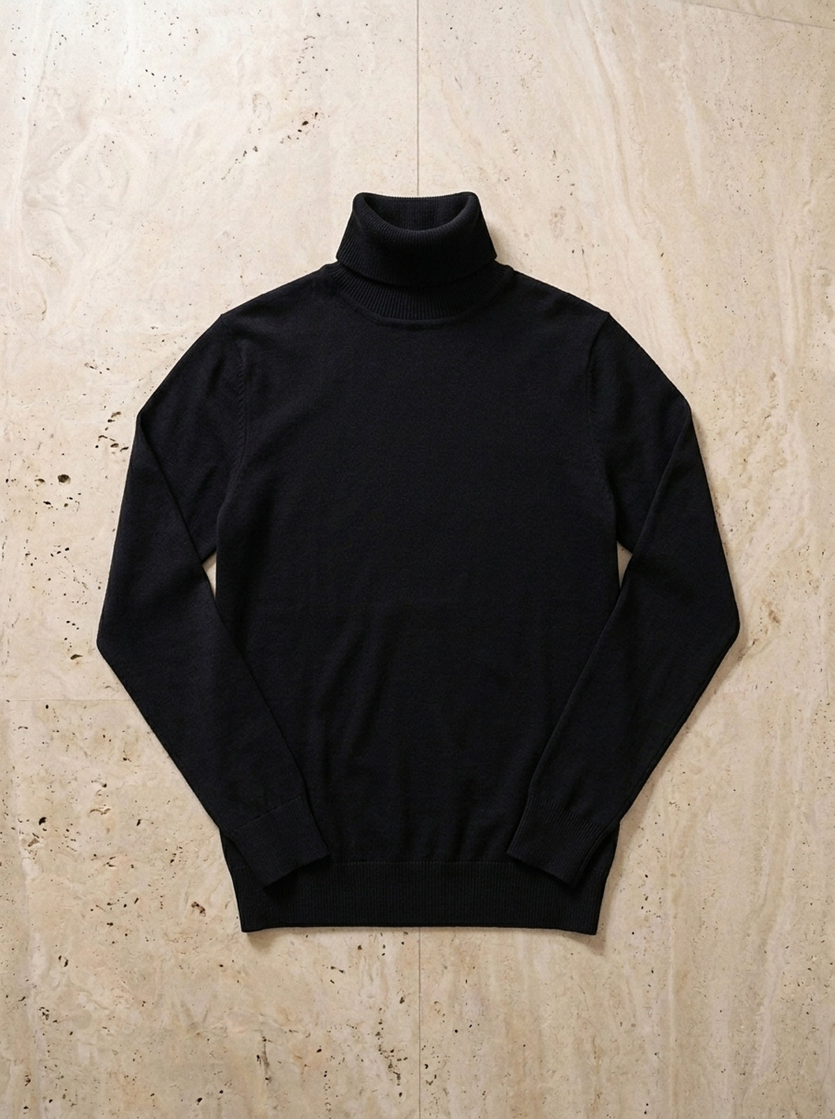 Preto | Suéter gola alta slim Ringgenberg preto – peça sozinha vista de cima