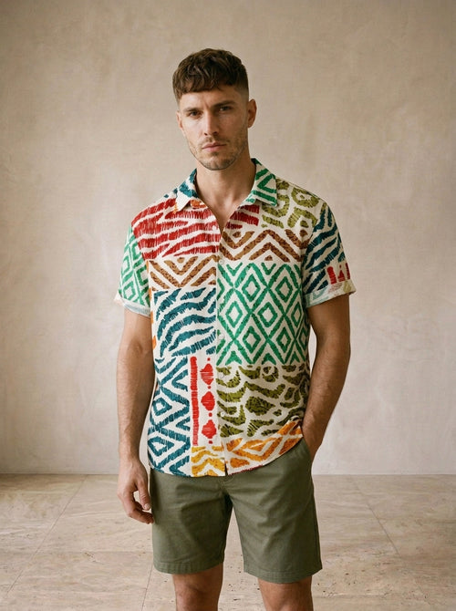 Camisa estampa geométrica Ronda – vista de frente, recorte próximo
