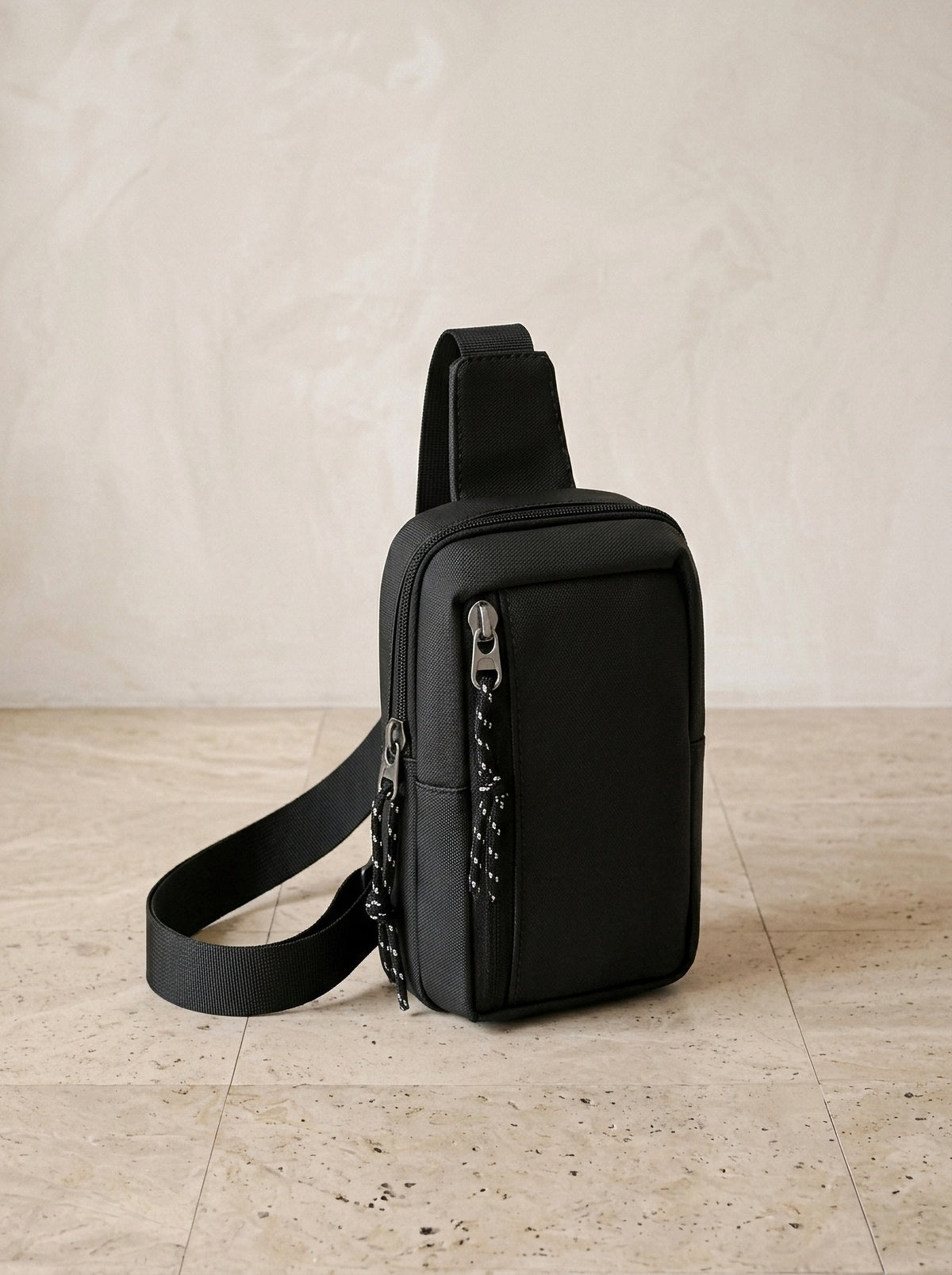 Preto | Bolsa de ombro de nylon Ruse preto – vista três quartos