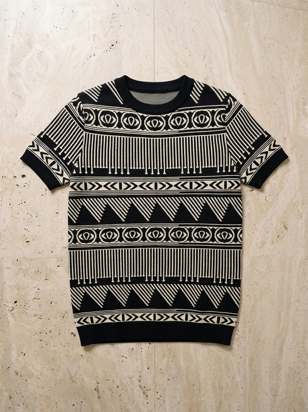 Preto | Camiseta de tricô estampa geométrica Sainte-Maxime preto – peça sozinha vista de cima