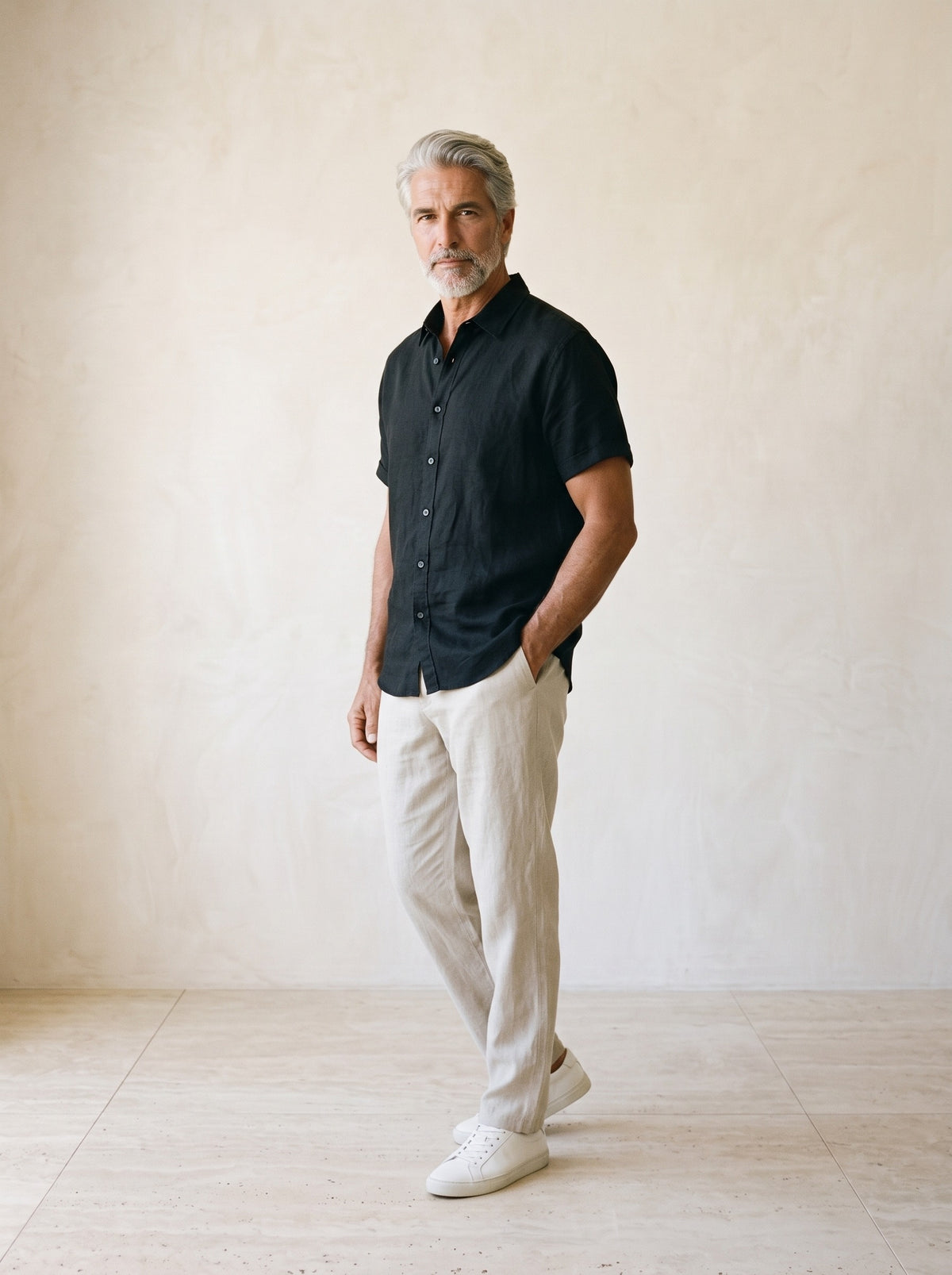 Preto | Camisa de linho manga curta Salamanca preto – vista três quartos