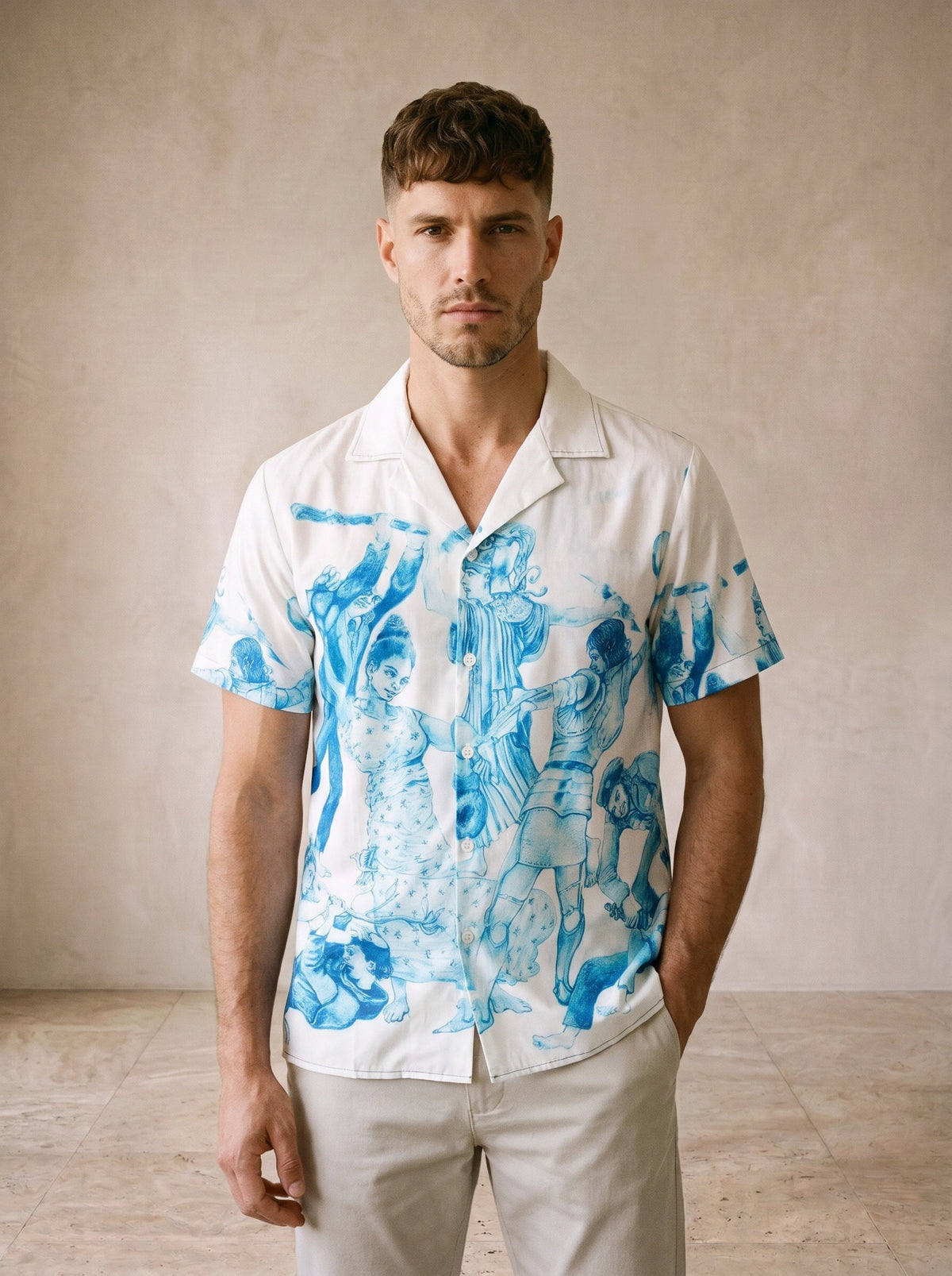 Camisa estampa de figuras Salerno – vista de frente, recorte próximo