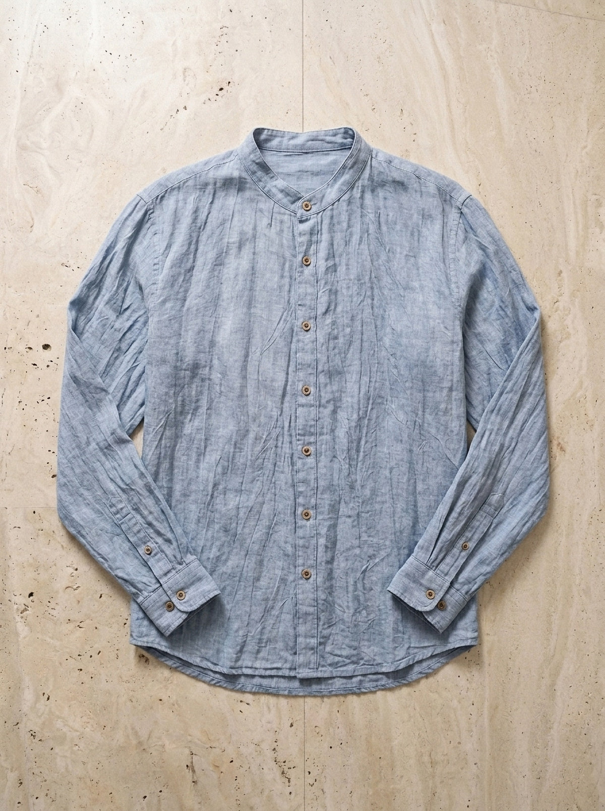 Azul | Camisa social de linho San Sebastián azul – peça sozinha vista de cima