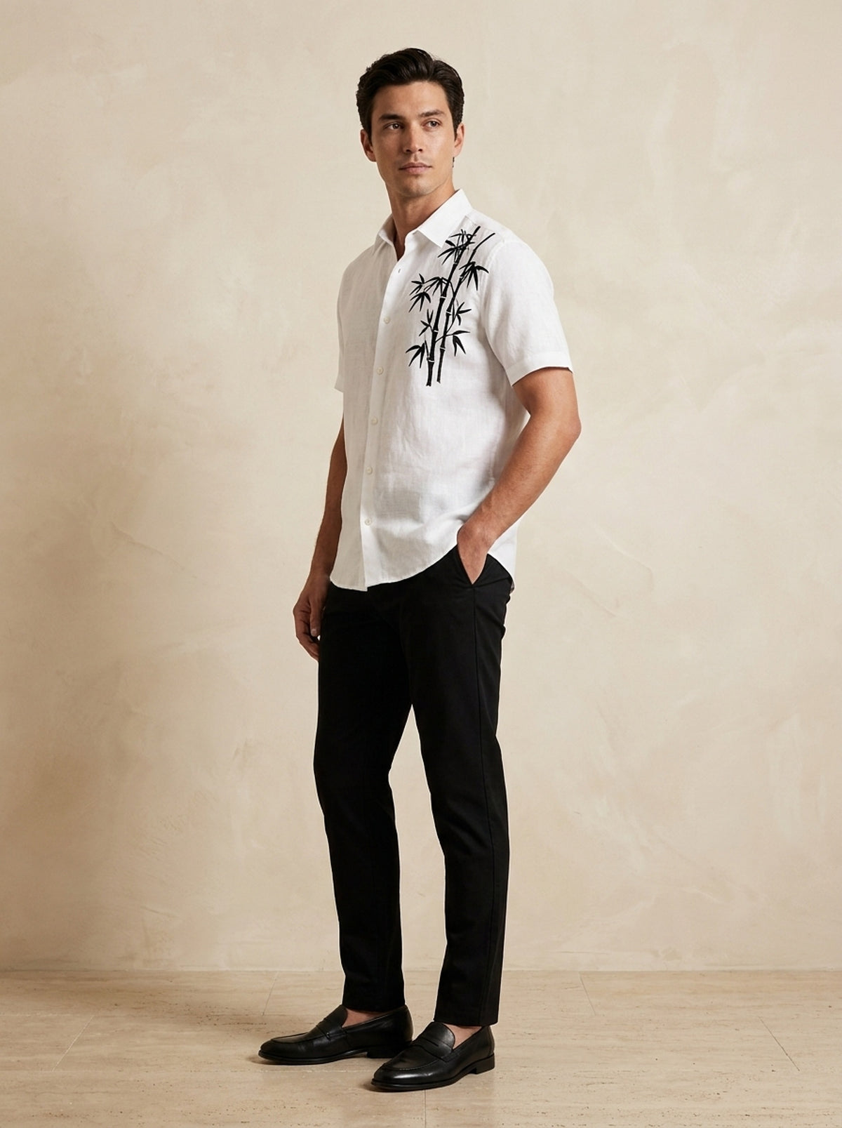 Branco | Camisa de linho bordado de bambu Saumur branco – vista três quartos
