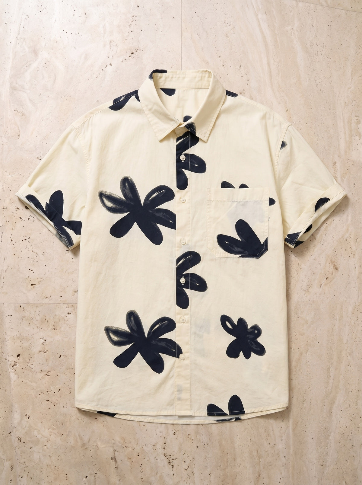 Camisa estampa floral Selfoss – peça sozinha vista de cima