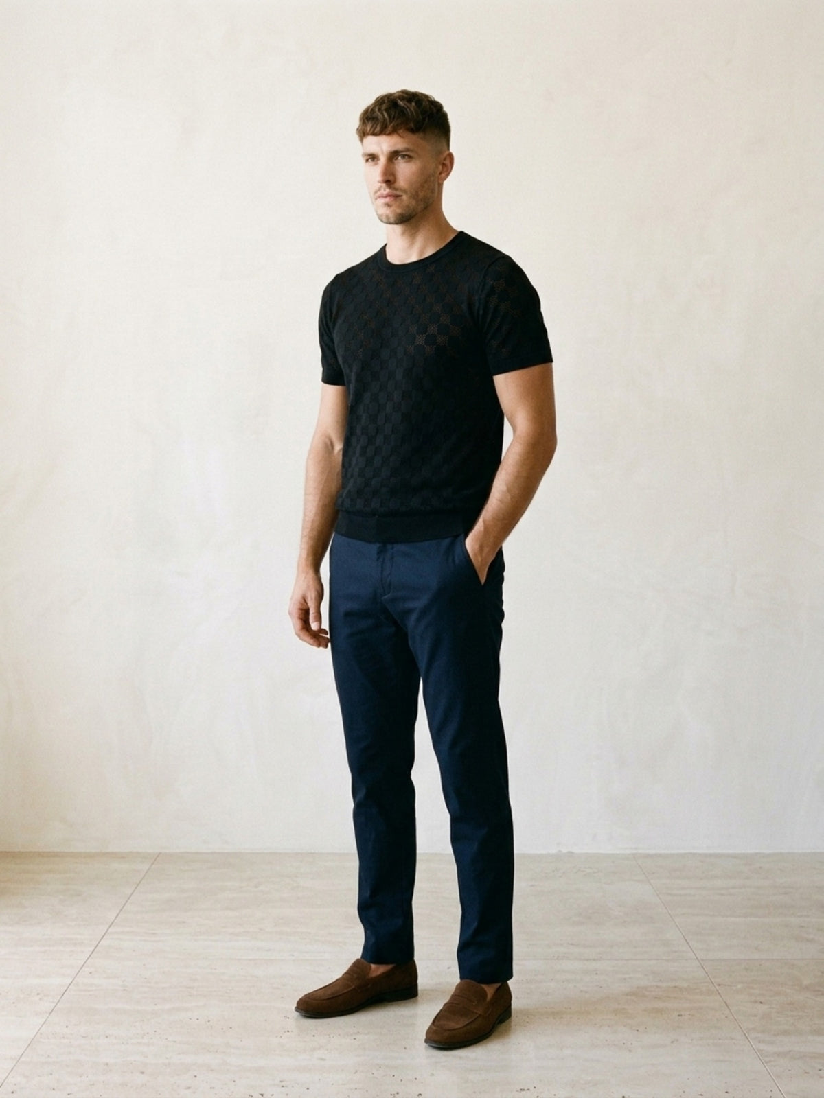 Preto | Camiseta de tricô Sartong Svolvær preto – vista três quartos