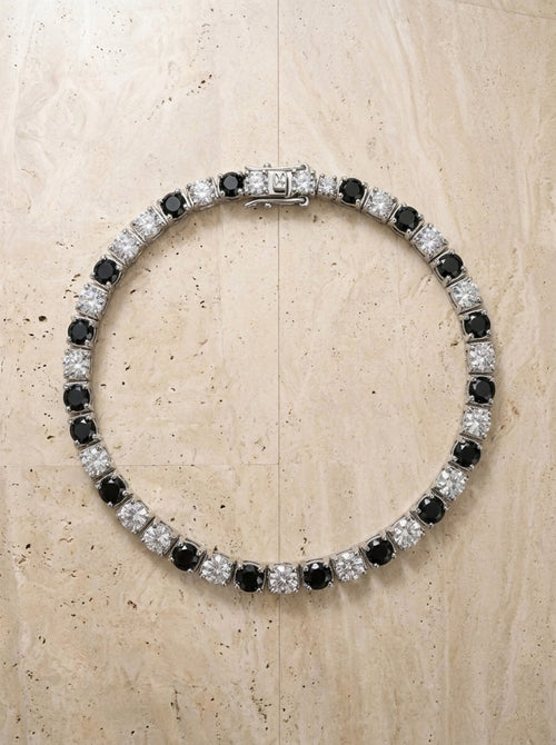 Prata | Pulseira riviera de moissanite preto e branco Syros – peça vista de cima, fechada em círculo