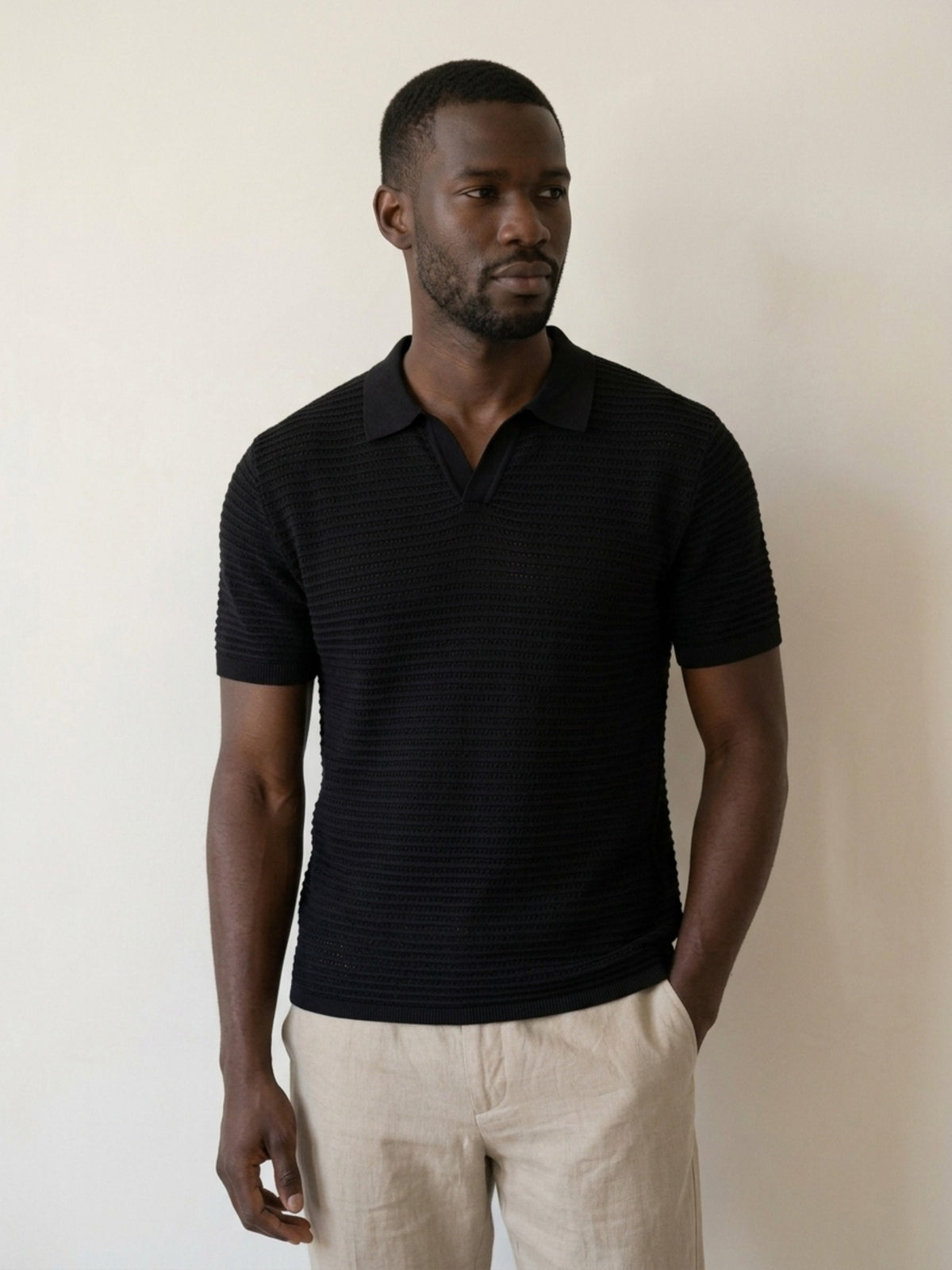 Preto | Camisa polo de tricô Sartong Szeged preto – vista de frente, recorte próximo