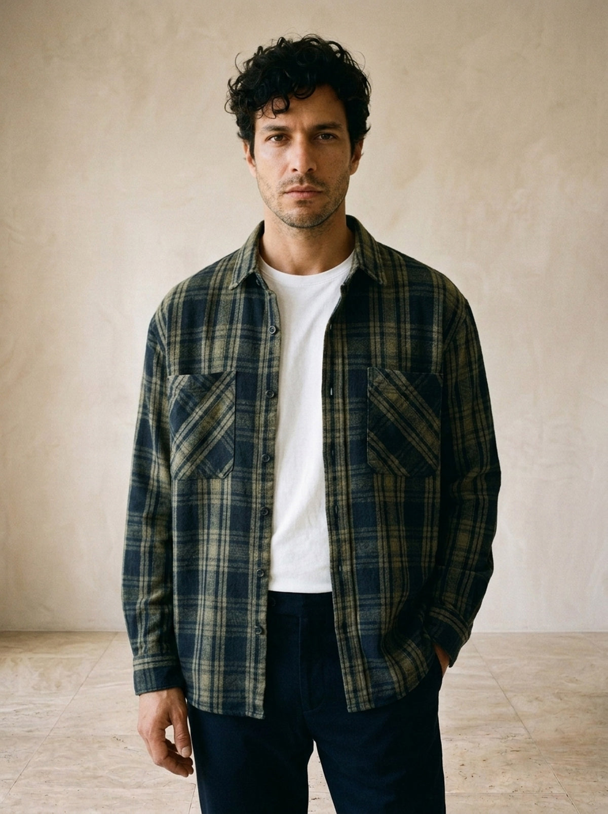 Verde | Camisa xadrez de flanela Tarifa verde – vista de frente, recorte próximo