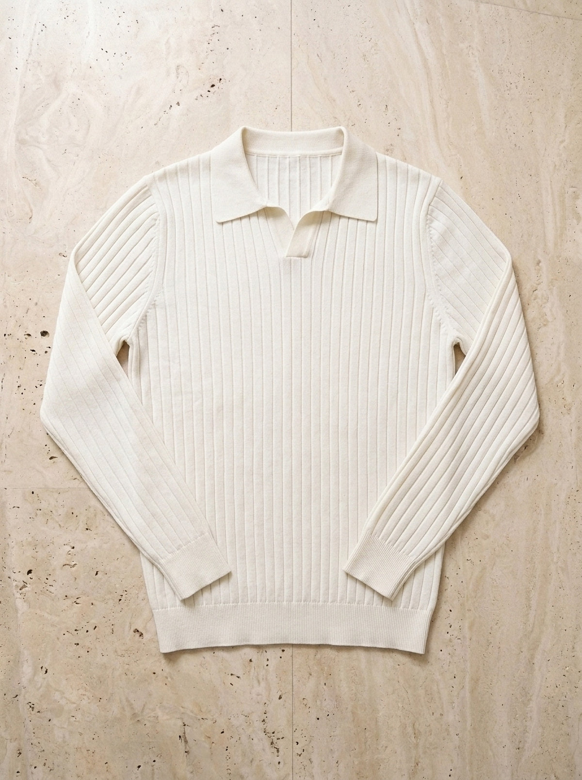 Branco | Polo de tricô Tenby branco – peça sozinha vista de cima