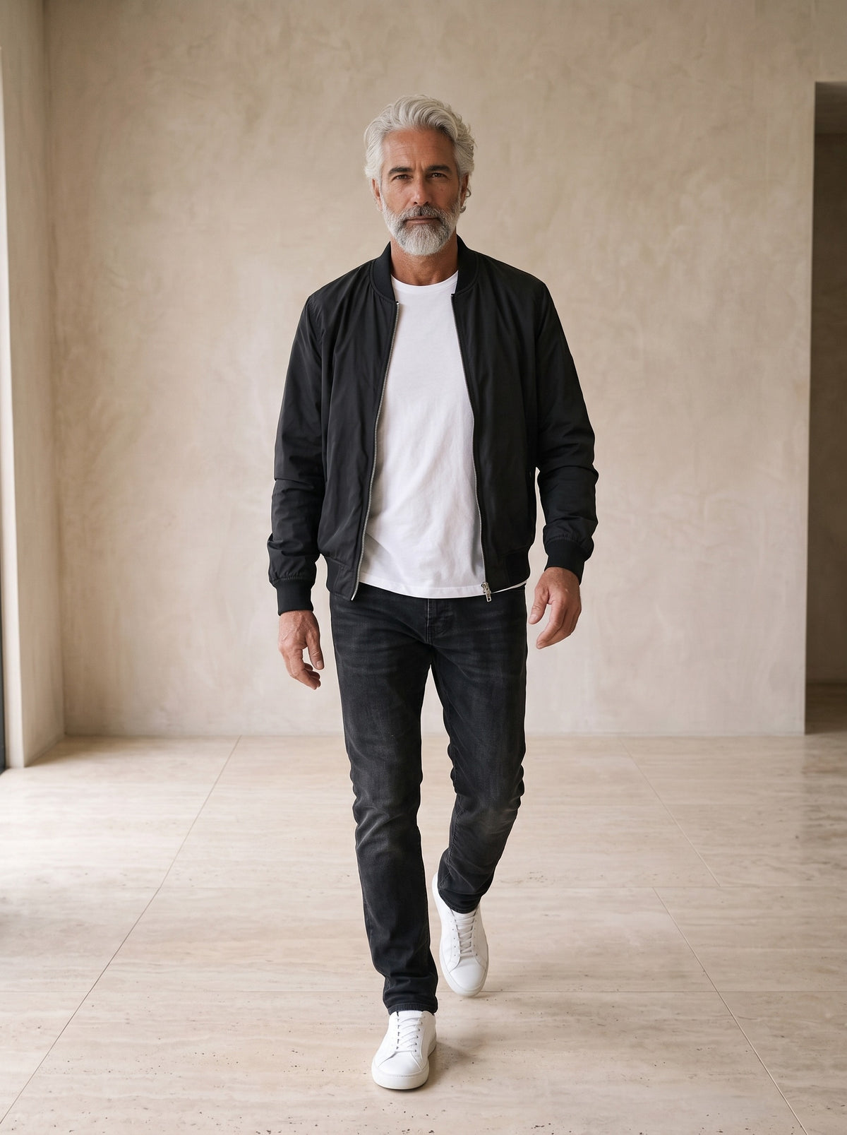 Preto | Jaqueta casual Tromsø preto – corpo inteiro, modelo caminhando