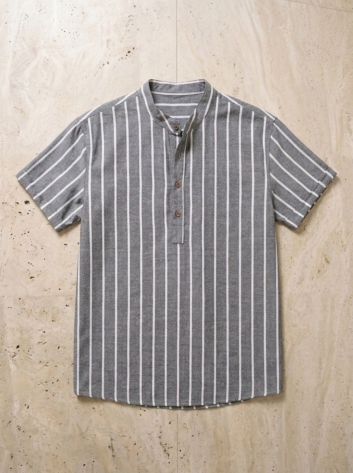 Cinza | Camisa gola padre listrada Trondheim cinza – peça sozinha vista de cima