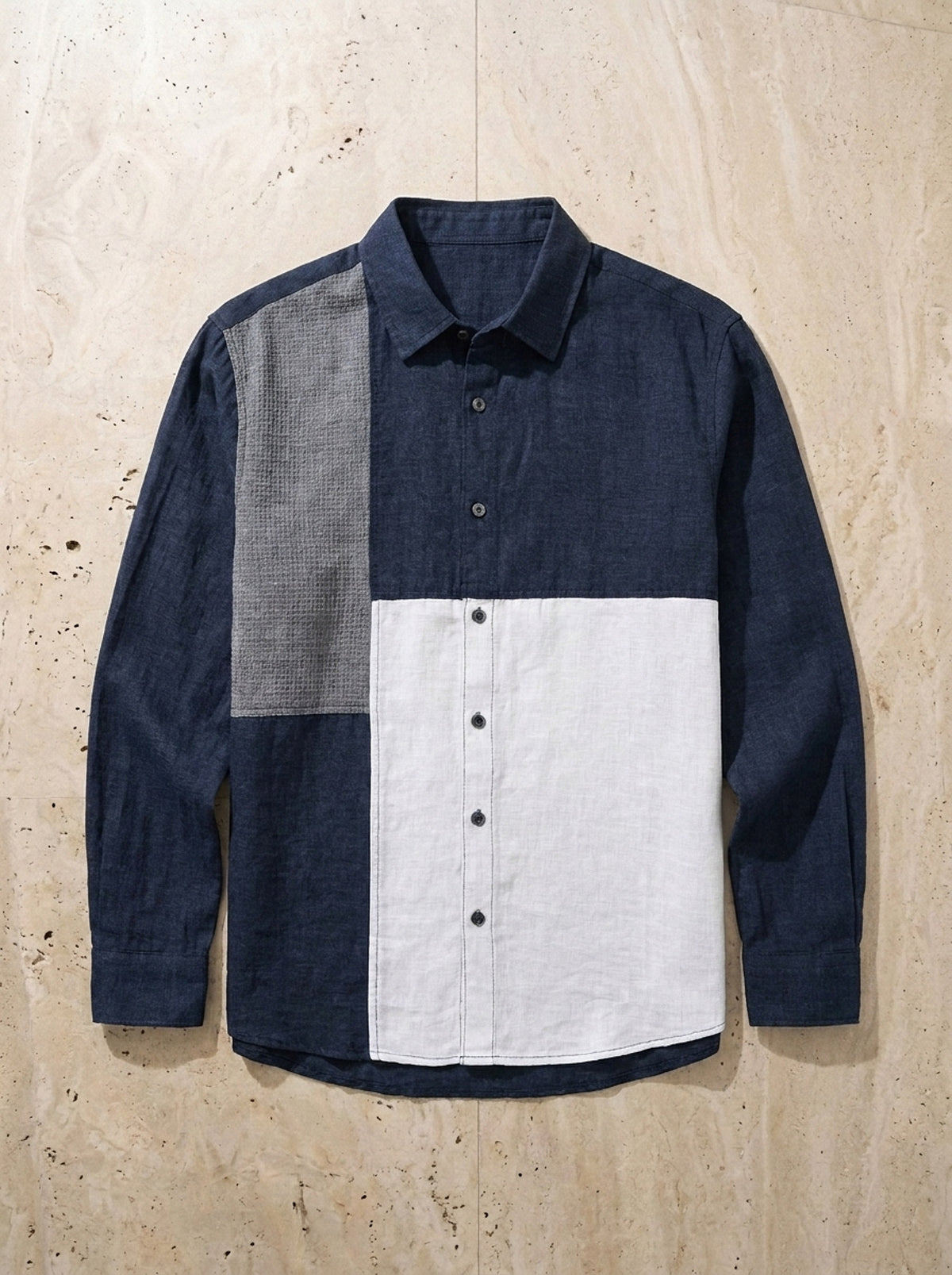 Azul-marinho | Camisa de linho com recortes Tropea azul-marinho – peça sozinha vista de cima