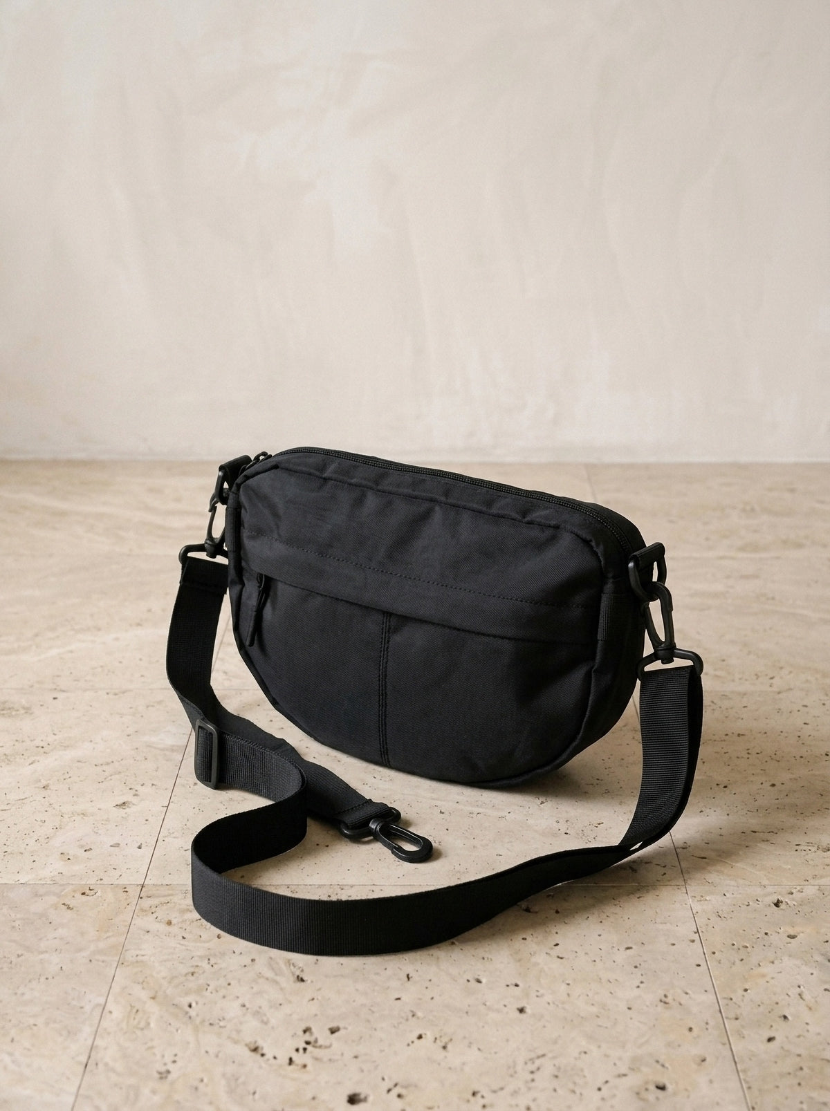 Preto | Bolsa de ombro de nylon Ulcinj preto – vista três quartos