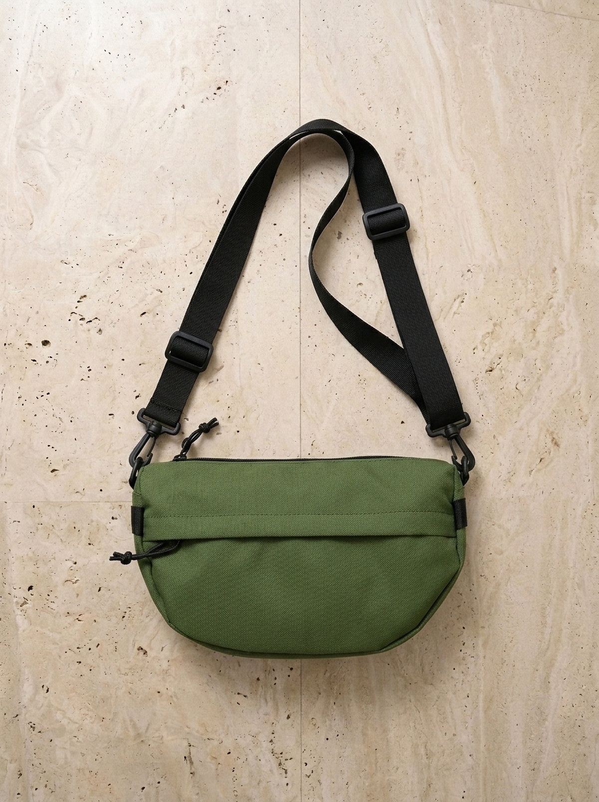 Verde | Bolsa de ombro de nylon Ulcinj verde – bolsa sozinha vista de cima
