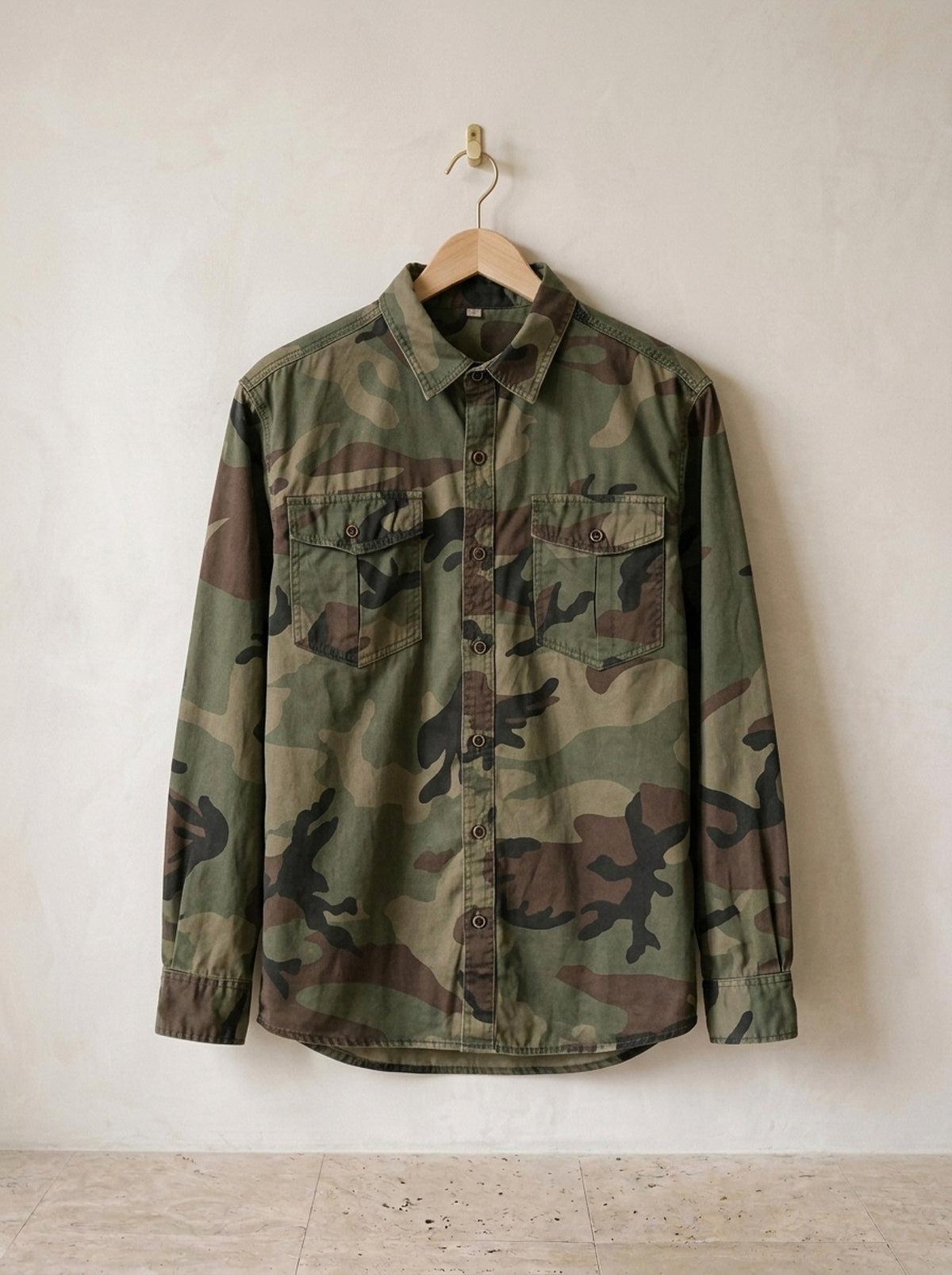 Camuflado verde-oliva | Sobrecamisa camuflada Valldemossa camuflado verde-oliva – peça sozinha, foto de produto