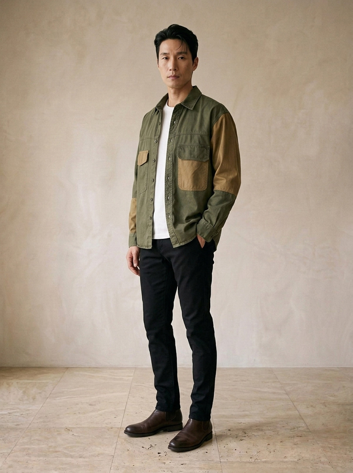 Verde | Camisa utilitária com recortes Valletta verde – vista três quartos