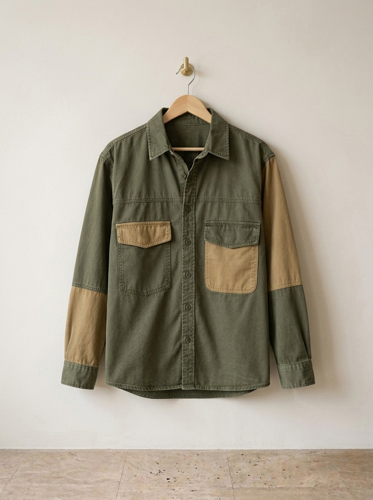 Verde | Camisa utilitária com recortes Valletta verde – peça sozinha, foto de produto