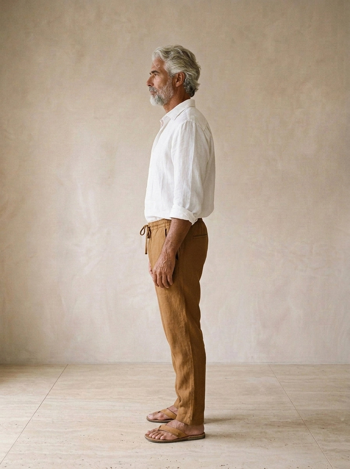 Caqui-escuro | Calça de linho Viena caqui-escuro – vista de perfil