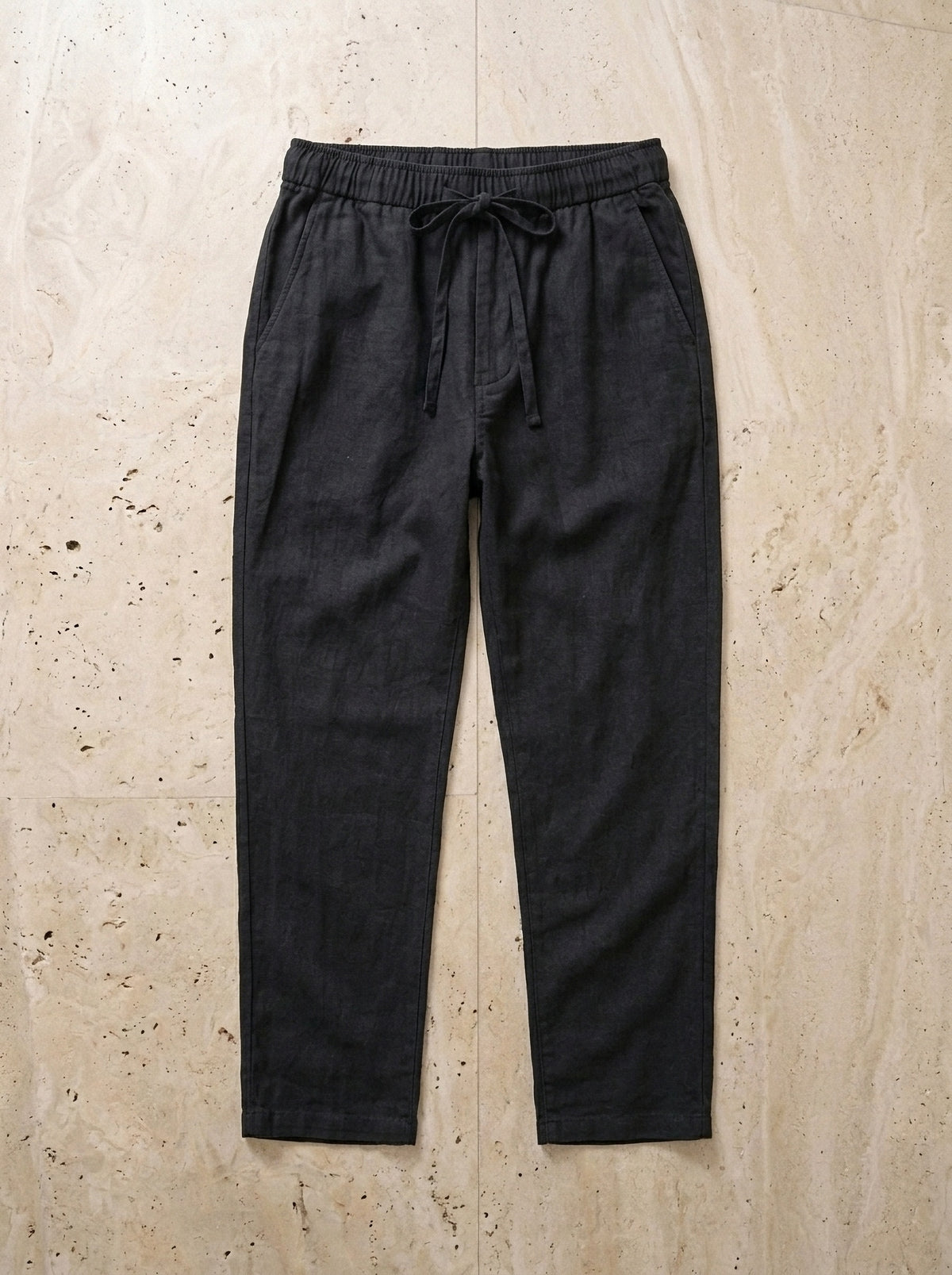 Preto | Calça de linho Viena preto – peça sozinha vista de cima