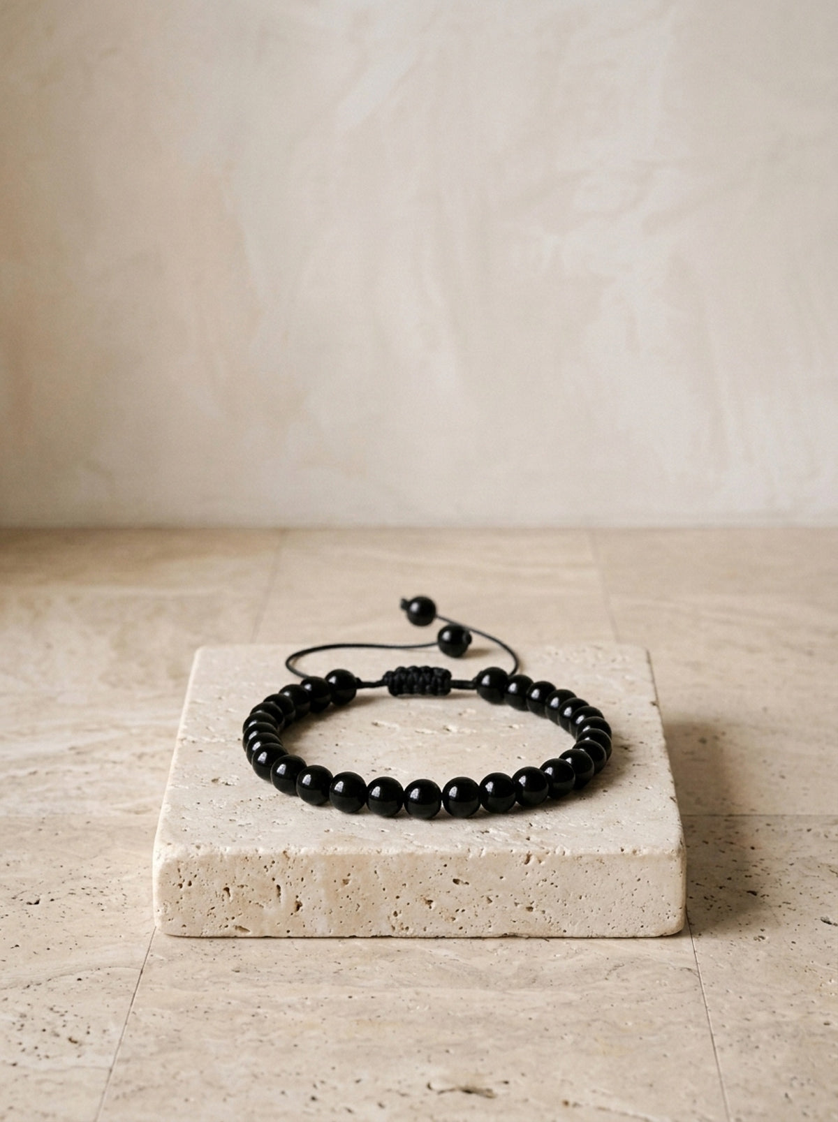 Preto | Pulseira de pedras Žabljak preto – peça sozinha, foto de produto
